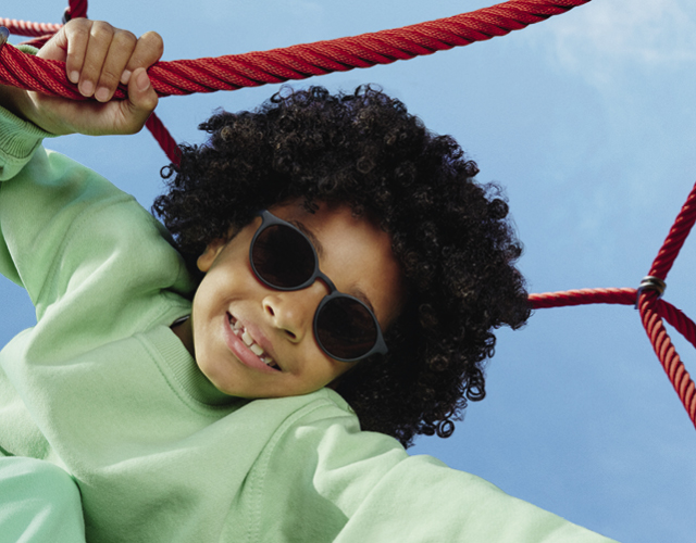 Lunettes de soleil Enfant ou lunettes de soleil Junior - Lunettes solaires  pour Enfants