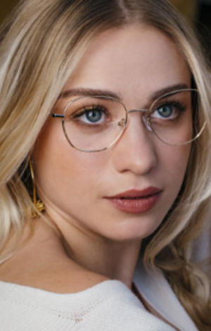 Quelles lunettes femme pour un petit visage ?