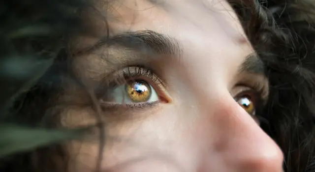 Comment prot&eacute;ger vos yeux de la lumi&egrave;re bleue ?